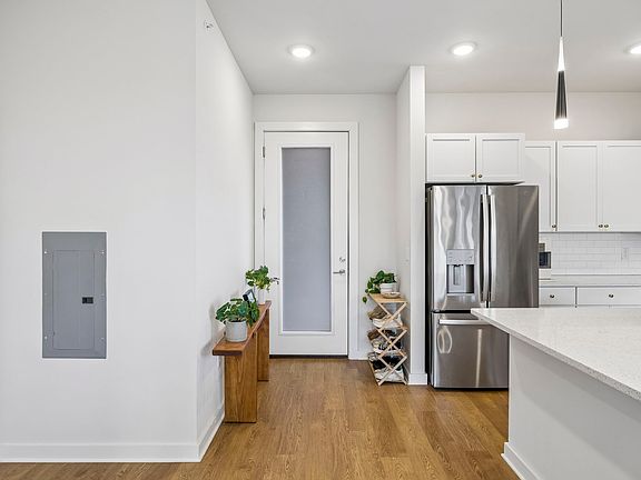 2nd image of 600 E Trinity Ln #208