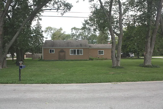 0S616 Cornell Ave photo 1