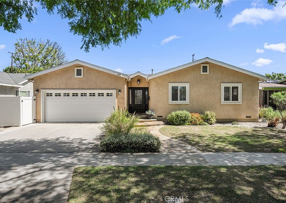 1st image of 2784 Vuelta Grande Ave