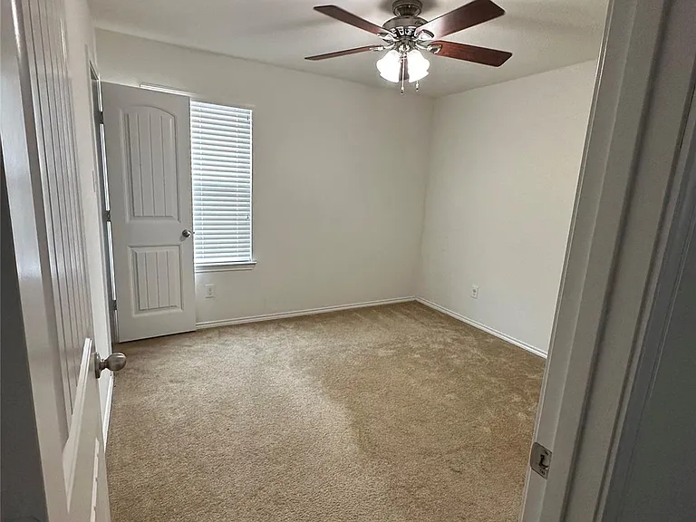 1248 Hyde Park Dr — Photo 30