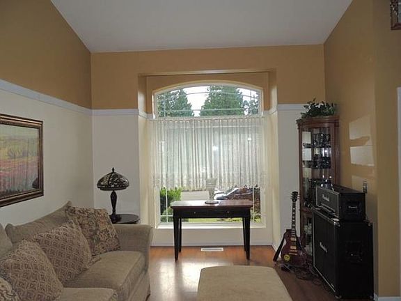 3rd image of 1509 34th St SE