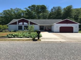 27 Cape Woods Rd, Cape May, NJ 08204