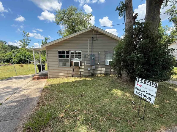 1400 Hernando Dr, Tallahassee, FL 32304
