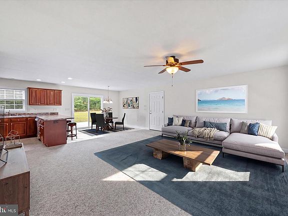 4th image of 110 Glenbrooke Ct