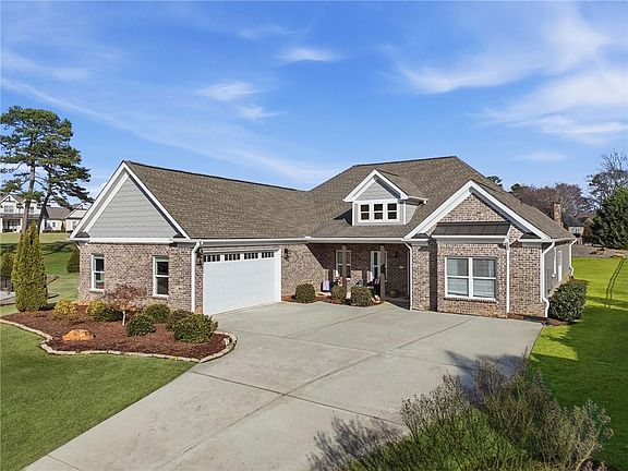 5th image of 776 High Falls Ct