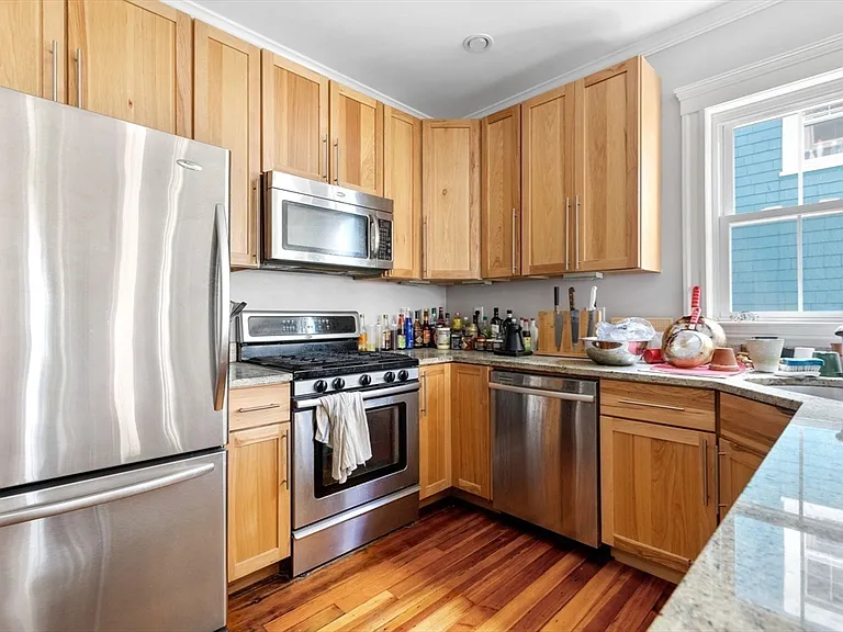 77 Montebello Rd #2 — Photo 4