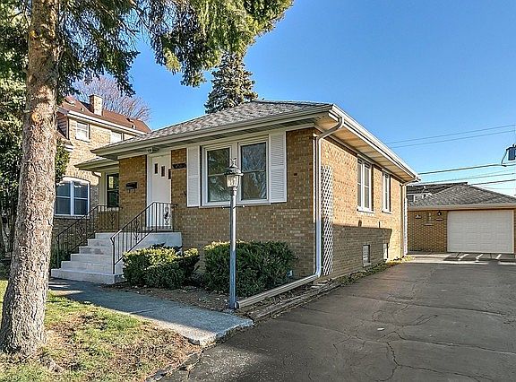 3rd image of 4521 Dubois Blvd