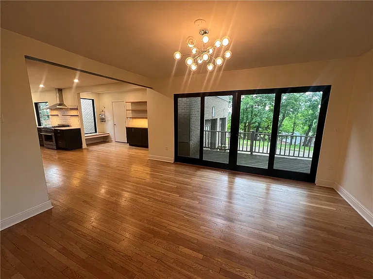 127 Westland Dr — Photo 13