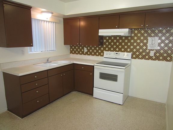 2nd image of 25260 Prospect Ave APT 1