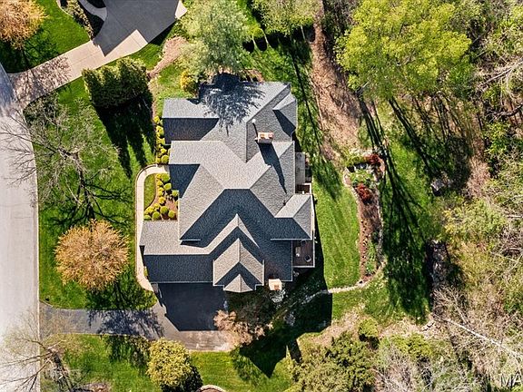 5th image of 211 Oak Hollow Ln