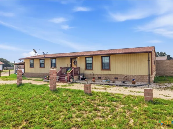 288 County Road 341, La Vernia, TX 78121