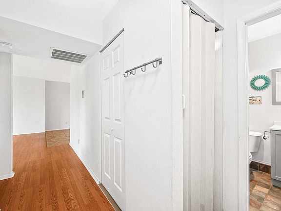 4th image of 10625 N Ivy COURT