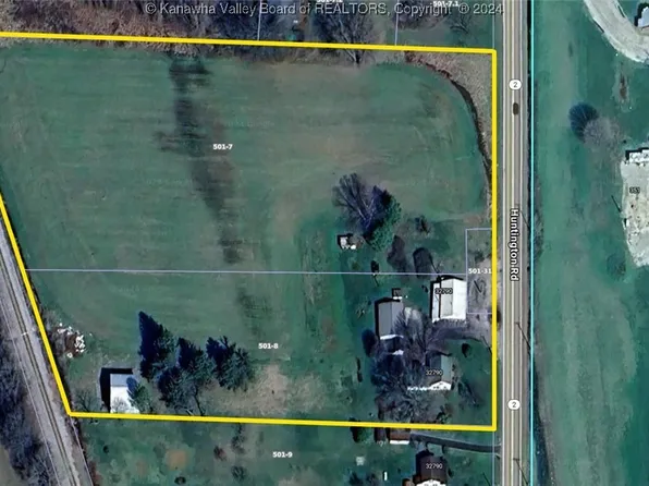 32650 Huntington Rd, Ashton, WV 25503