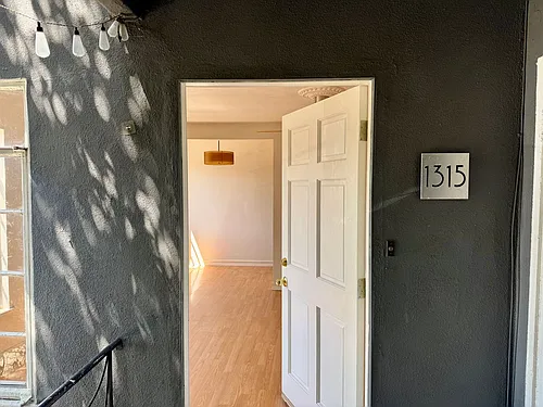 1313 Douglas St Photo 1