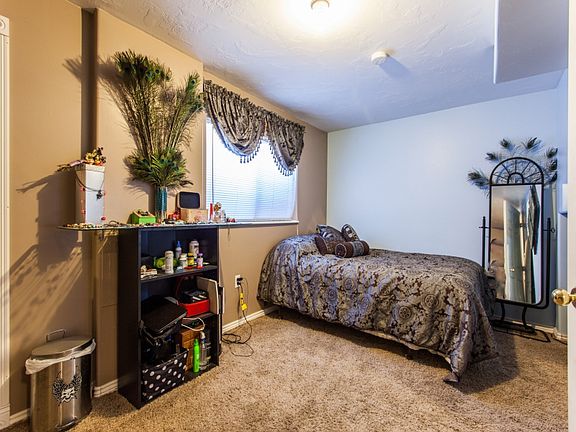 3rd image of 6866 S Grand Valley Pl