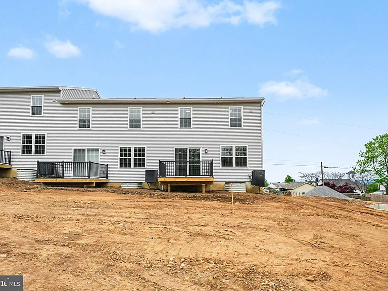 22 Sand St — Photo 24