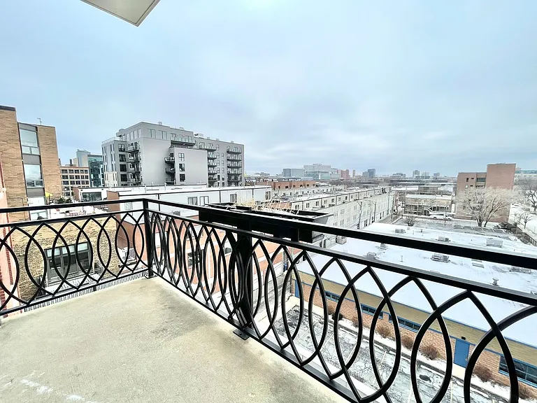 1201 W Adams St #612 — Photo 6