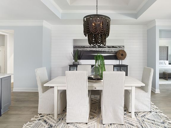 Elegant Cafe perfect for casual and formal dining