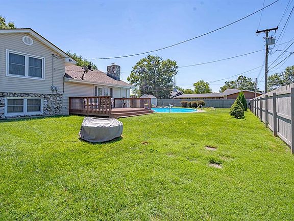 5th image of 2536 Mayfair Ave