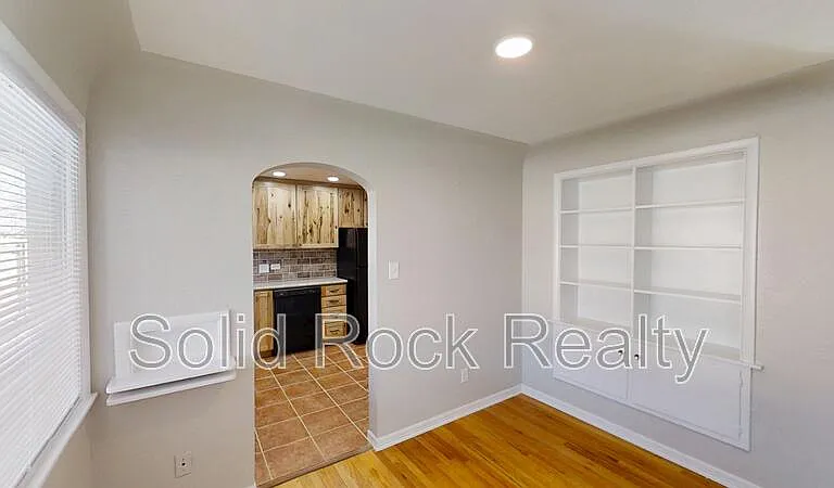 3012 W Saint Vrain St — Photo 6