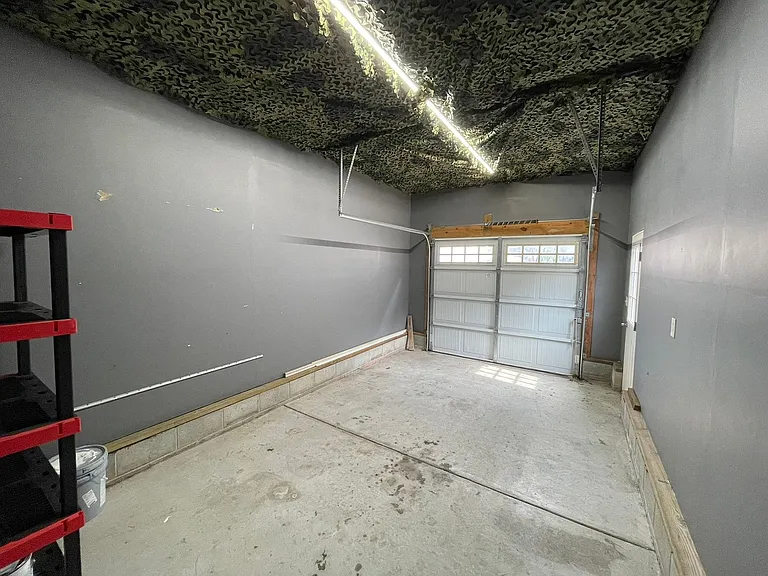 1029 E Balview Ave — Photo 29