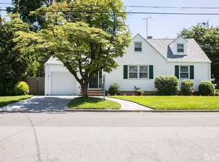 50 Upland Ave, Metuchen, NJ