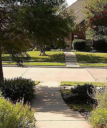 4th image of 1574 Angel Falls Dr
