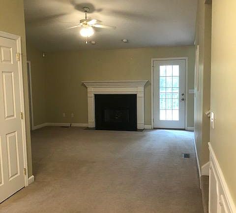 5th image of 1455 Queensbridge Dr