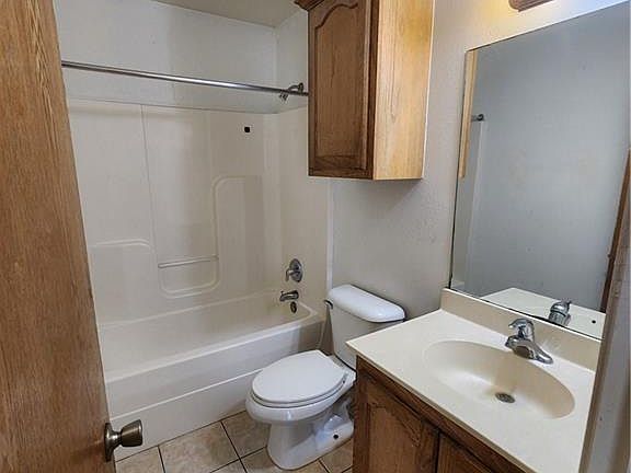 5th image of 928 French Ave APT 4