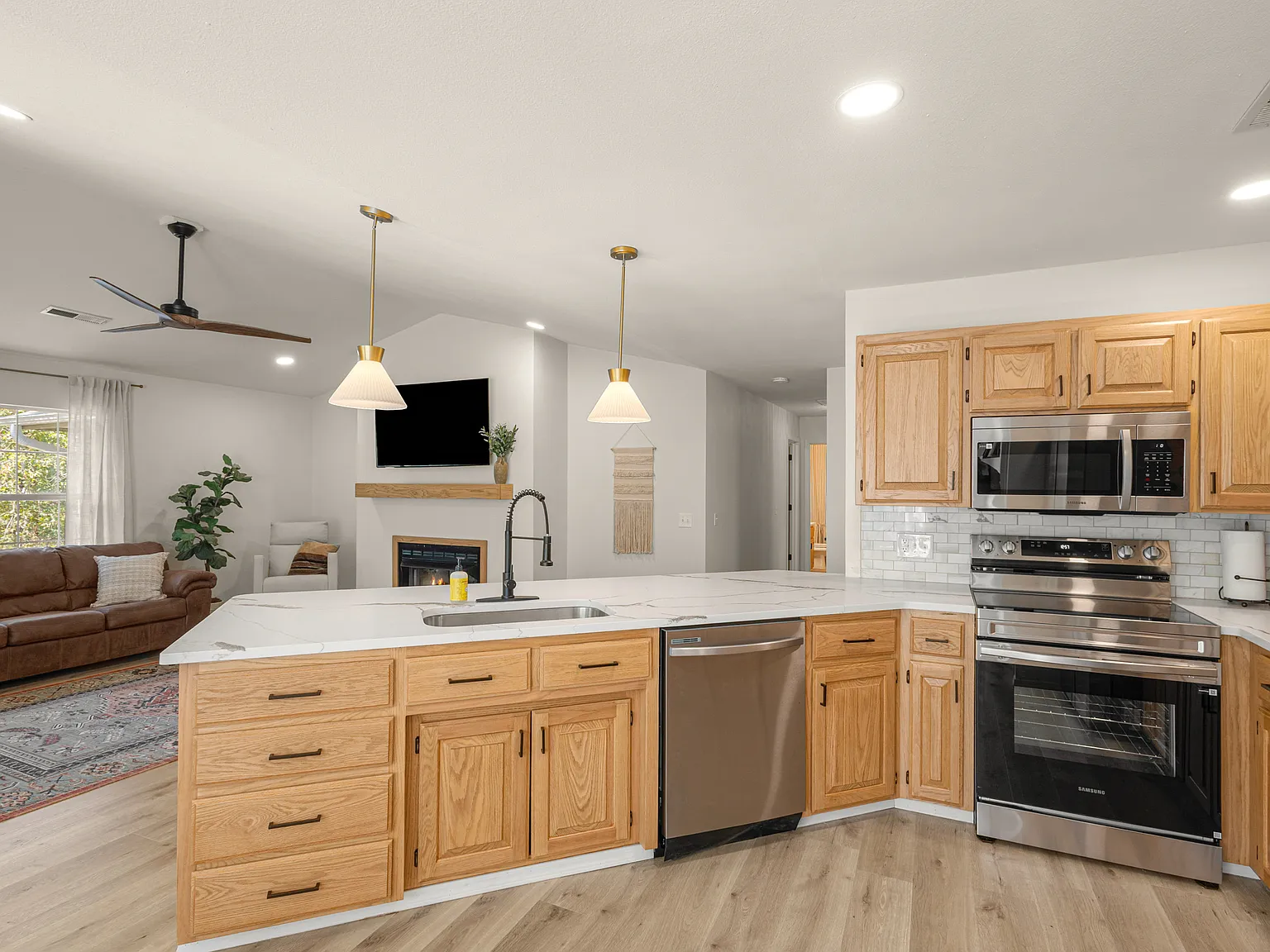 3 bed, 1658 sqft, $2,500 — Photo 4