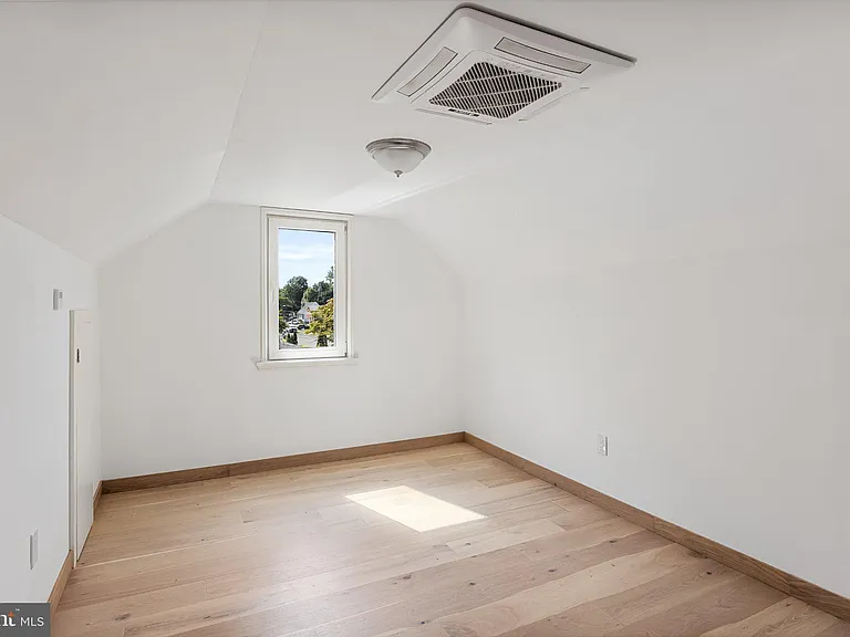 417 Yale Ave — Photo 16
