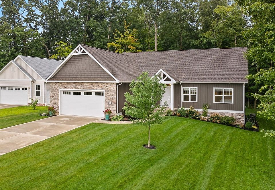 1st image of 216 Heron Dr