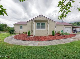 710 Lantana Ln, Clinton, TN 37716
