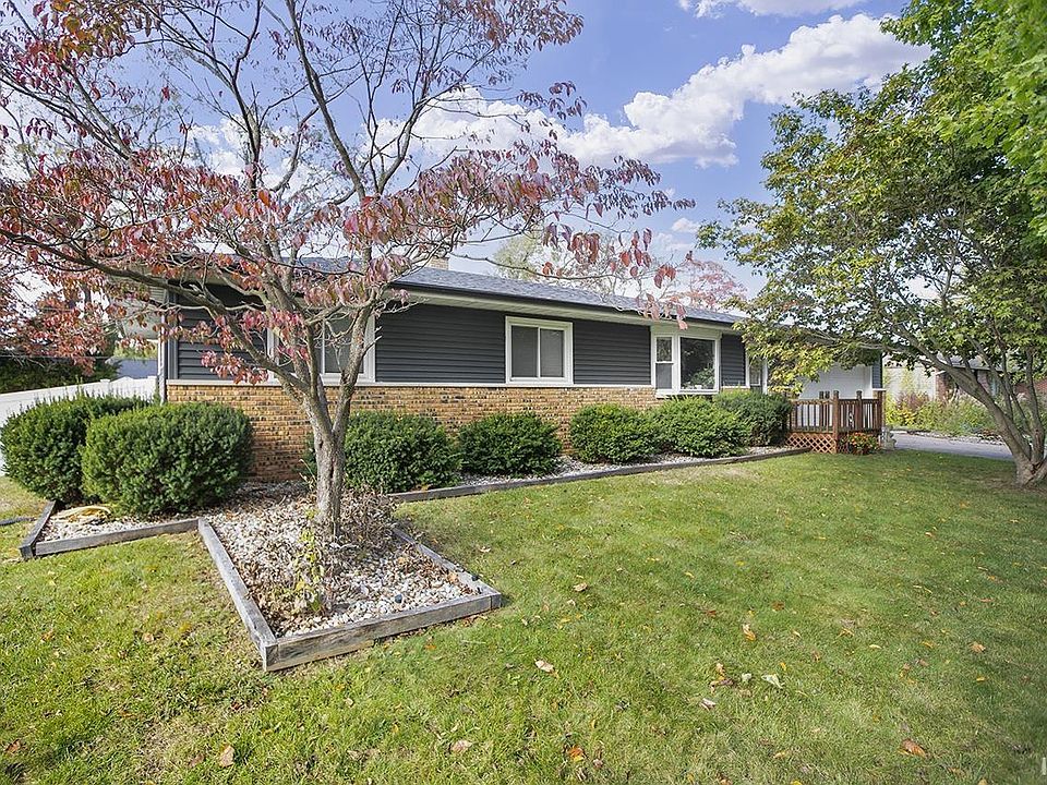 1st image of 52973 Glenmoor St