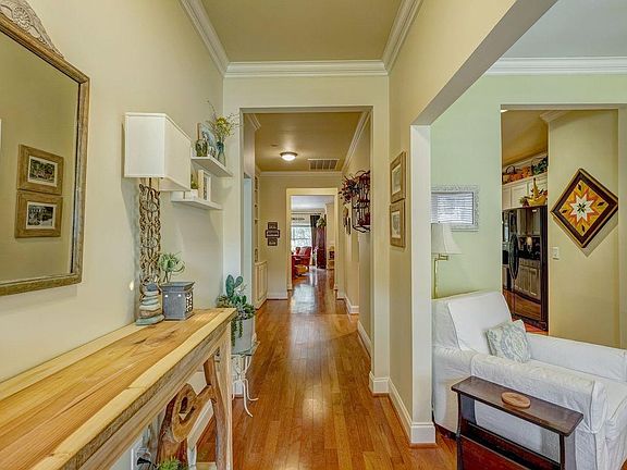 3rd image of 4584 Sawmill Pl