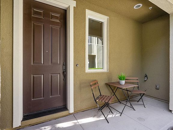 2nd image of 1266 Nestwood Way