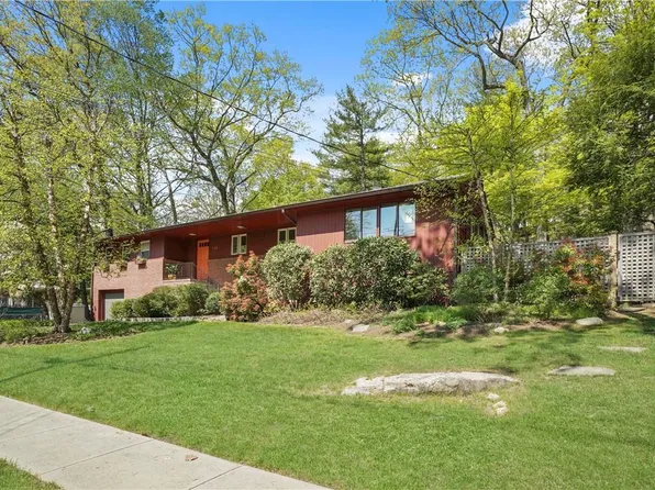 105 Lincoln Avenue, Hastings-on-Hudson, NY 10706