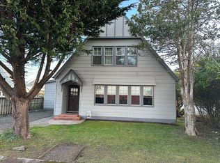 121 Lake St SW, Ilwaco, WA 98624