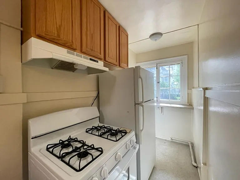 Arlington Apartments — Photo 12