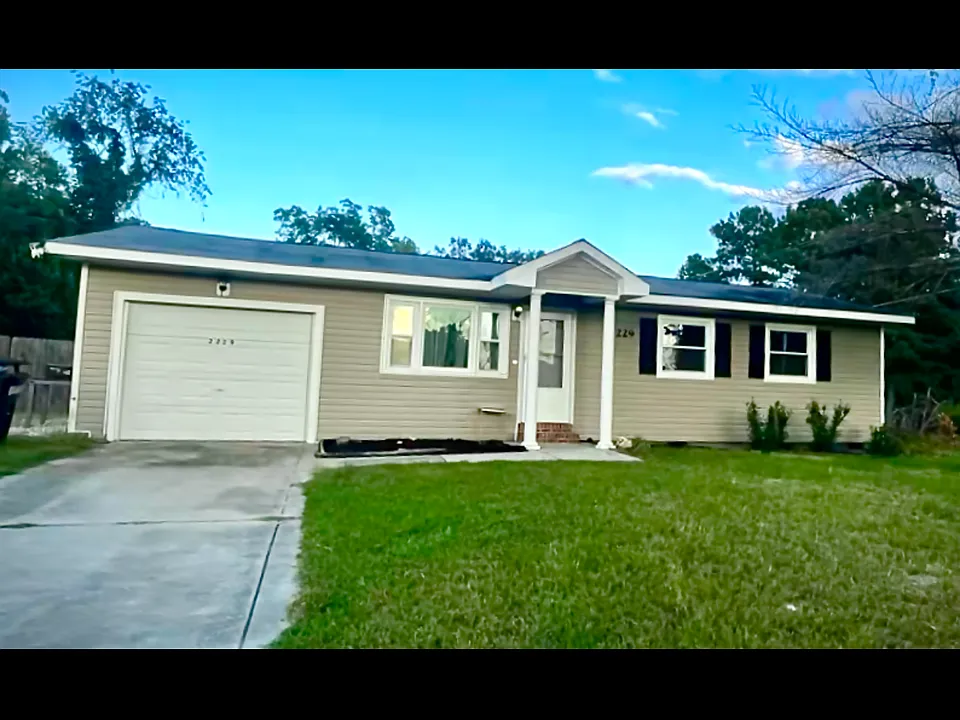 2229 Ireland Dr