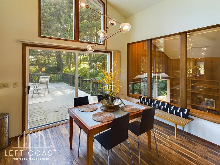 132 Salishan Dr — Photo 38