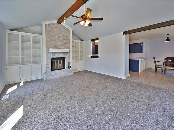 3rd image of 2617 Redwood Ln