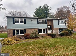 19 Hemlock Dr, Mechanicsburg, PA 17055