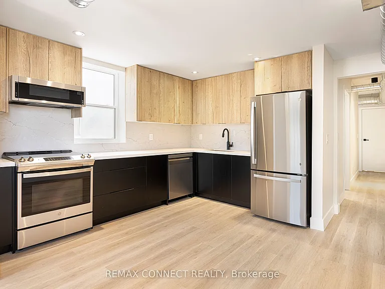 1146 College St #3 — Photo 6