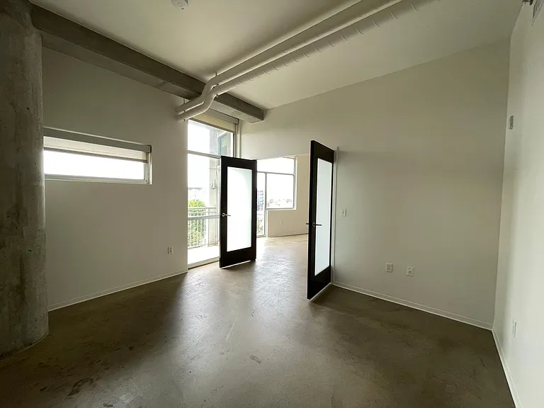 2115 Yeaman Pl #426 — Photo 9