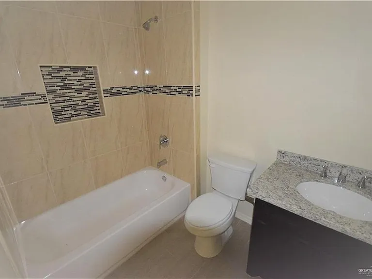 1217 Upas Dr — Photo 6