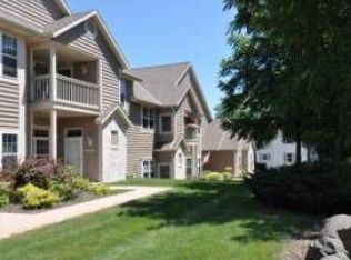 W159N4814 Graysland Dr, Menomonee Falls, WI 53051