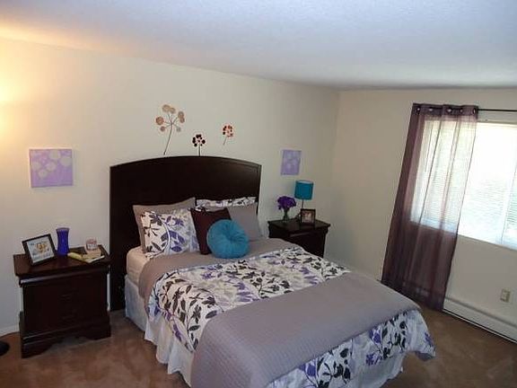 2nd image of 99 Powers St APT 140