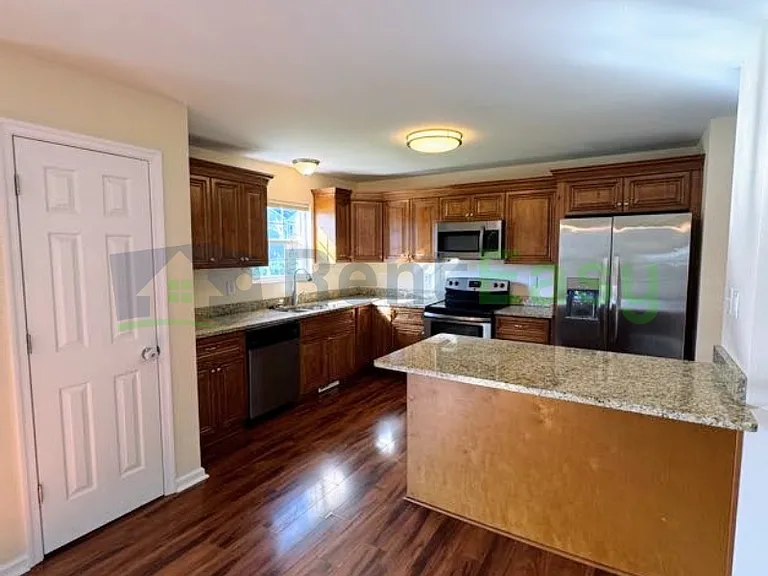 8019 Keene Rd — Photo 6