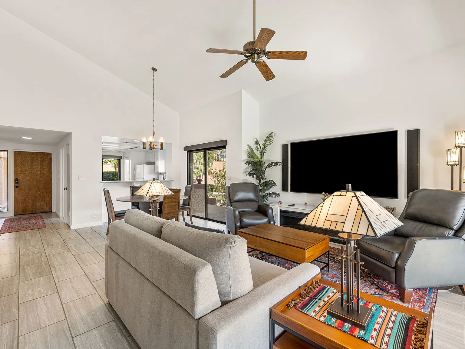 2 bed, 1278 sqft, $3,700 — Photo 3